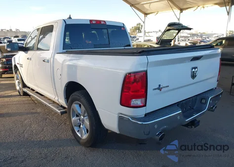 2015 Ram 1500 Lone Star z USA, uszkodzony, nr VIN 1C6RR6LM1FS536023